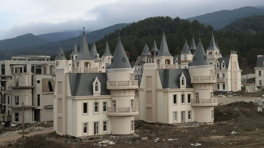 Eerie Photos Turkey’s $200 Million Abandoned Ghost Town