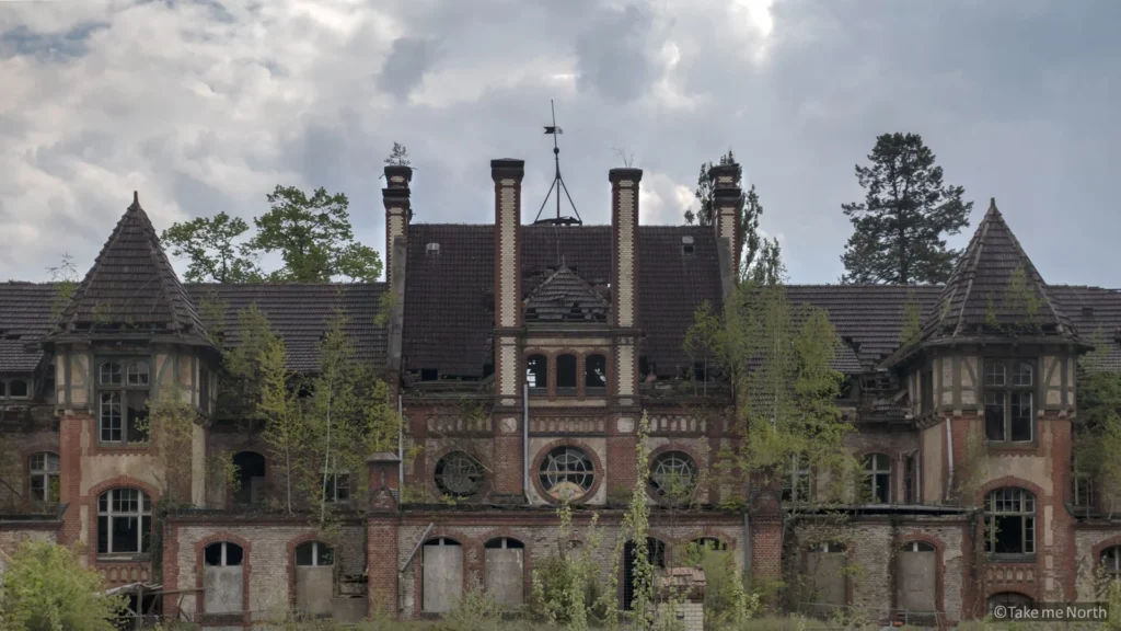 Abandoned And Historic: Beelitz-Heilstätten