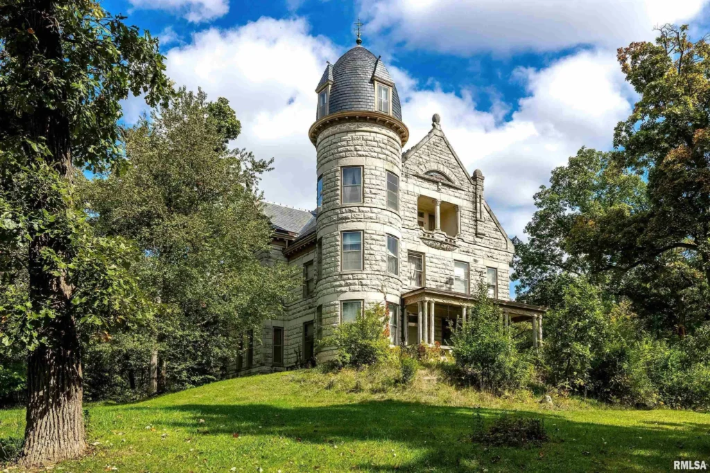 1895 Historic Warner Castle