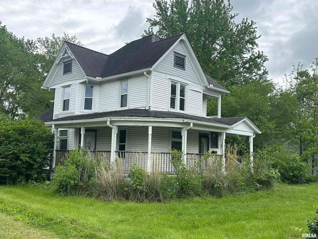 DIY Victorian Fixer-Upper on 0.79 Acres. $49,900