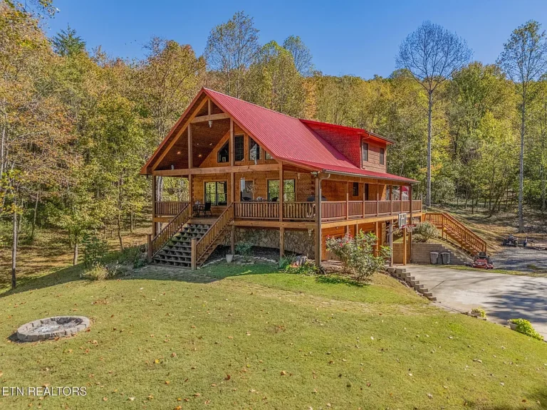 Stunning lake and mountain views! 2019 build in Rockwood. $724,500.
