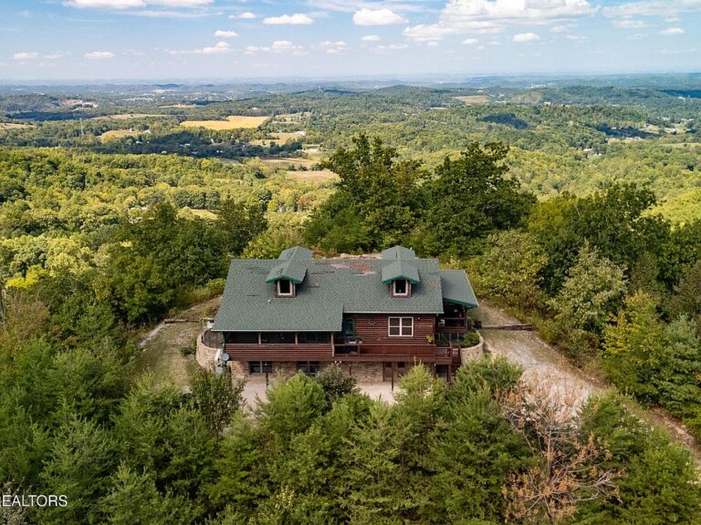 Check out those beams!! 6.65 mountain acres in Tennessee. $679,000.