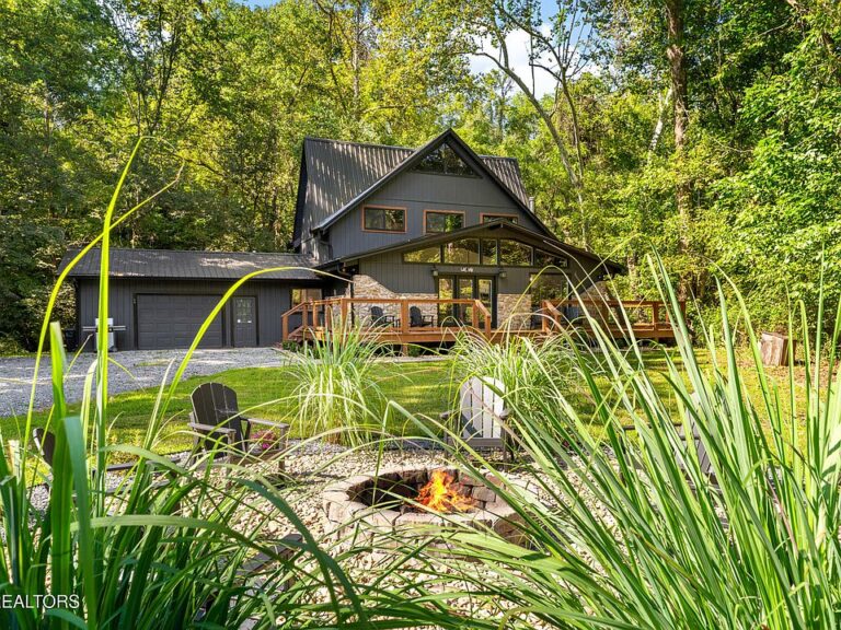 Beautiful woodwork! Huge master suite! C. 1982 in the Smoky Mountains. $580,000.