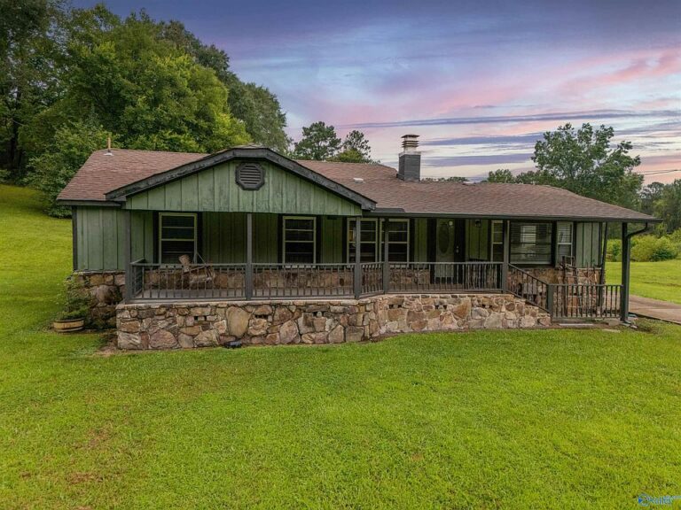 Beautiful country views! Nearly 2,000 sq. ft. in Alabama. $325,000.