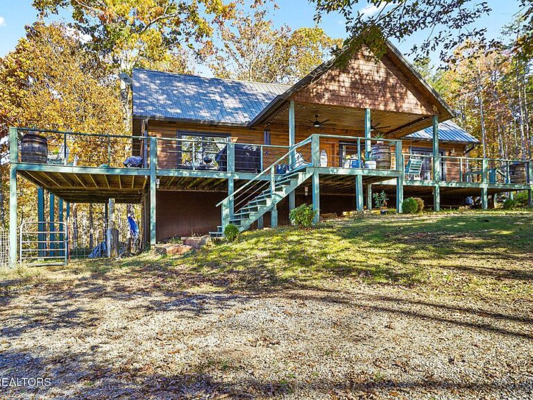 Stunning mountain cabin! 14 private acres in Tennessee. $615,000.
