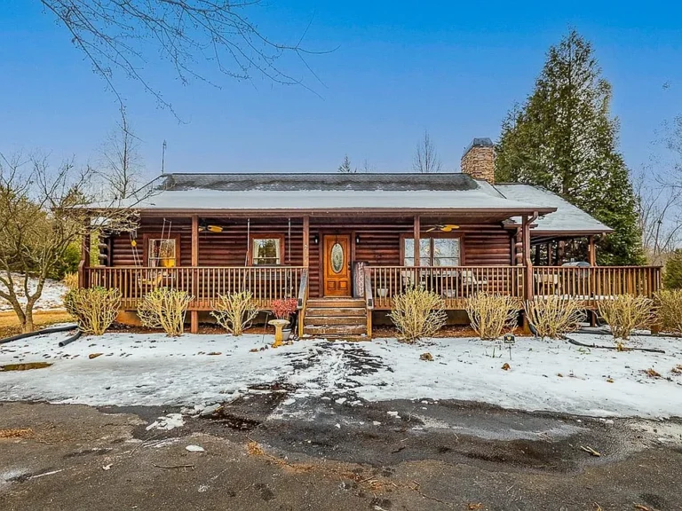 Pretty mountain views! C. 2019 build on 1.57 private acres. $515,000.