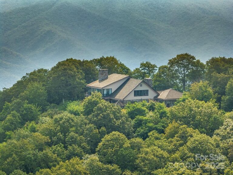Check out those views!! 169 stunning mountain acres in NC. $2,565,000.