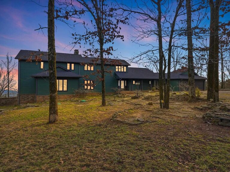 Check out those views!! Sweeping river valley vistas on 2.5 acres in Arkansas. $635,000.