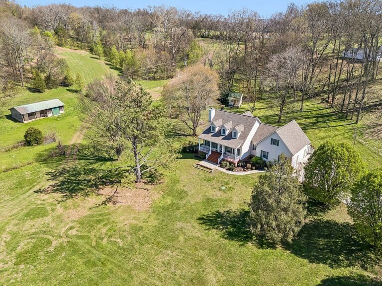 Hobby farm dream! 8 acres with a horse barn in Tennessee. $1,280,000.