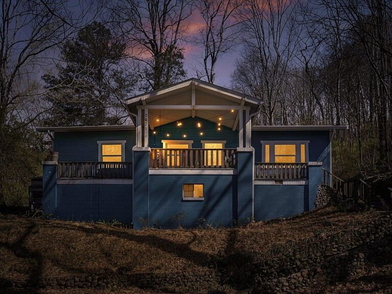 Original pocket doors! C. 1915 in Tennessee. $245,000.