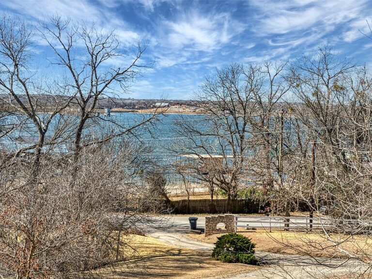 Stunning lake views! 1.5 acres in Weatherford. $350,000.