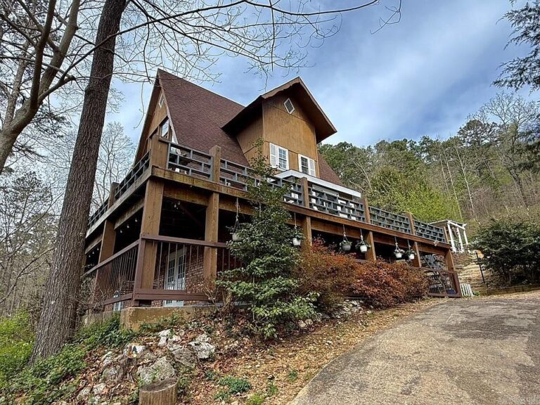Mountain views and fruit trees! 5 secluded acres in Arkansas. $474,900.