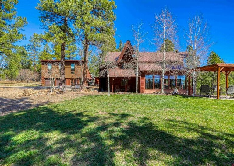 Mountain views and private creek! Beautifully crafted retreat in Colorado. $995,000.