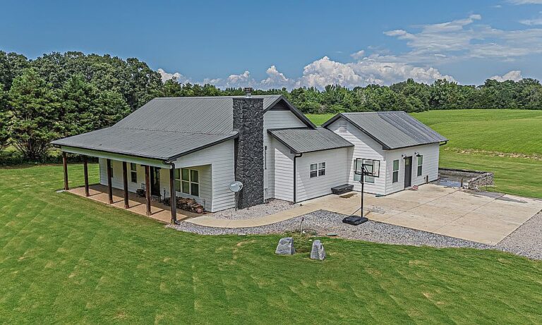 Great getaway spot! Modern rustic interior on 10.5 acres in Tennessee. $549,900.