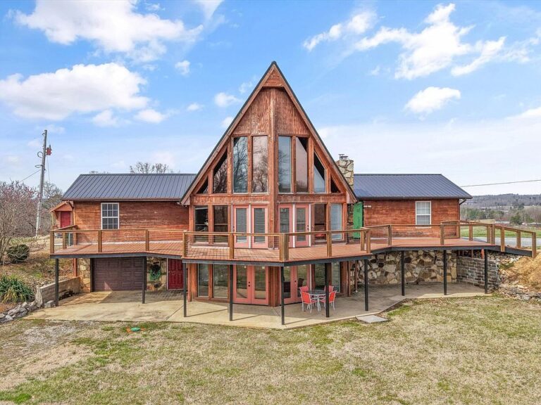 Check out those views!! Sweeping mountain ridgelines on nearly 5 acres in Tennessee. $614,900.
