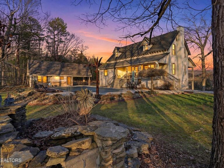 Incredible workshop and setting! Over 8 acres in TN. $679,900.