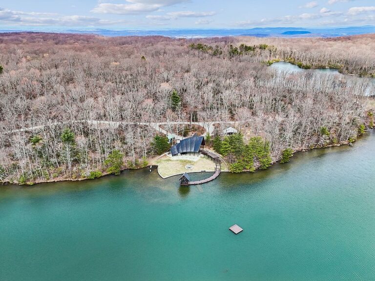 Stunning lake views! 2.1 wooded acres in Tennessee. $79,900.
