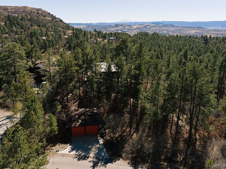 Stunning mountain views! C. 1964 in Happy Canyon. $1,099,000.