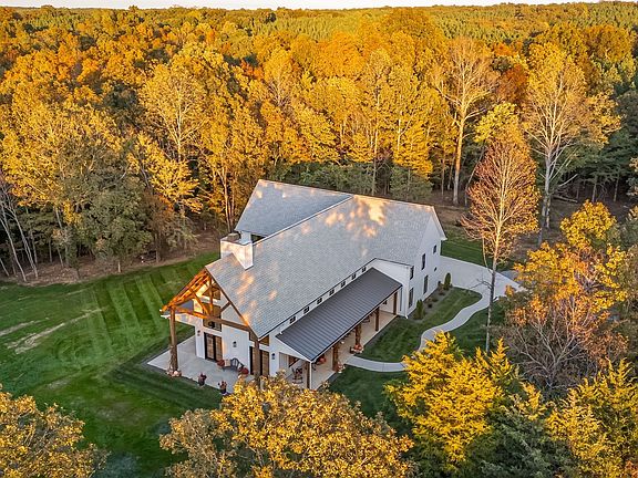 Great family homestead! Greenhouse, workshop, and 86 acres in TN. $2,487,500.