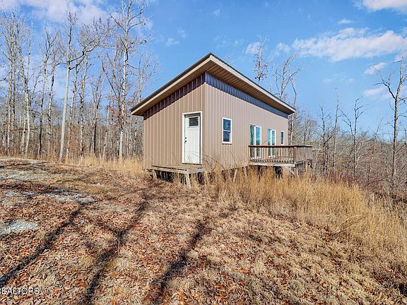 Riverfront views and mountain air! Over 5 acres in Tennessee. $69,900.