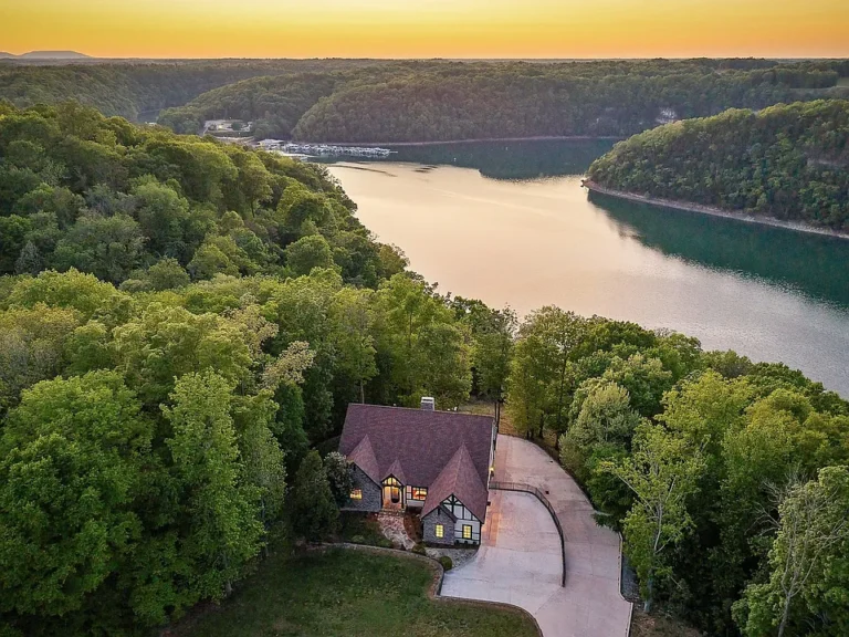Designer kitchen and lake views! Nearly 6 acres in Tennessee. $1,500,000.