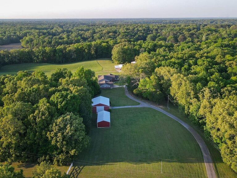Stunning custom kitchen! 21 private acres in Tennessee. $849,000.
