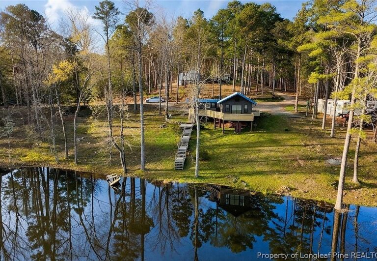 Check out the ceilings!! Waterfront retreat in North Carolina. $179,900.