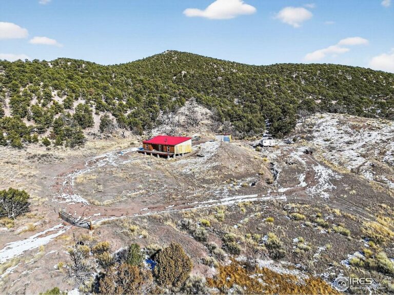 Mountain views and 11 acres! 2019 build in Colorado. $189,900.