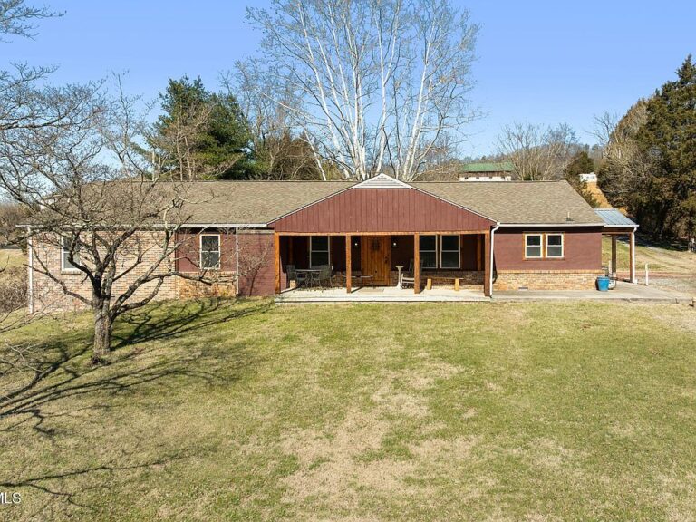 Pretty custom cabinetry! C. 1950 in Tennessee. $419,000.