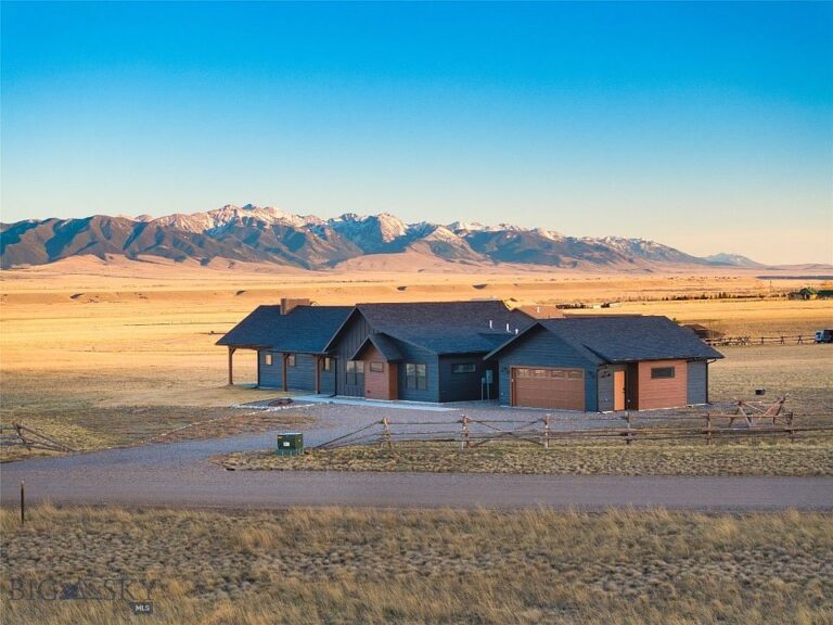 Breathtaking mountain views! 2023 build on 3.5 acres in Montana. $899,900.