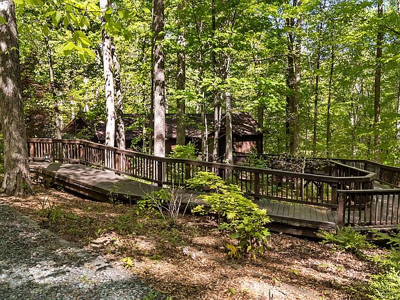 Stunning mountain-like views! C. 1974 Mid-Century Modern in North Carolina. $675,000.