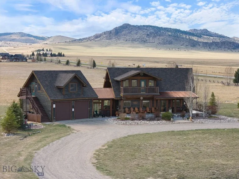 Check out those views!! Stunning log cabin on 5.67 acres in Montana. $1,190,000.