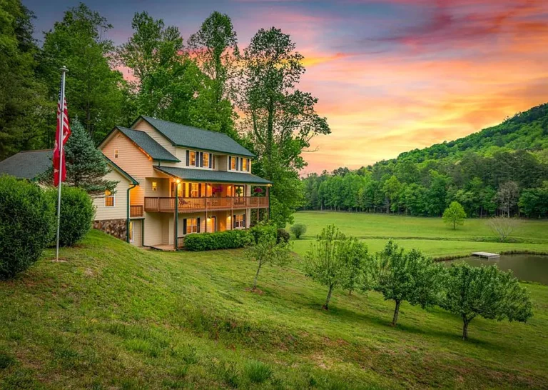Gated estate and mountain views! Over 20 acres in Georgia. $1,377,770.