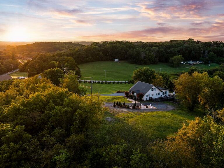 Check out the murals!! Nearly 7 private acres in Tennessee. $2,195,000.