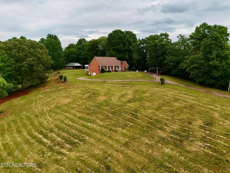 Check out the views!! Over 47 pastoral acres in Tennessee. $1,599,000.