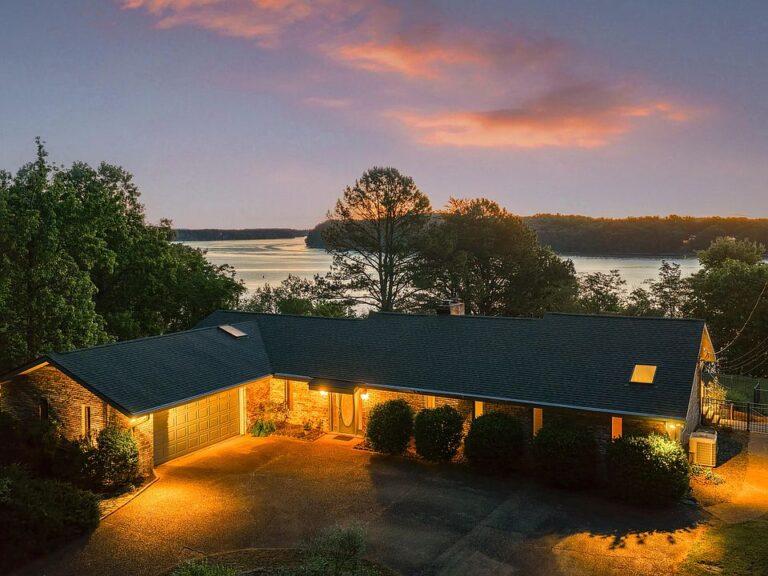Beautiful woodwork! Stately brick estate on over an acre in TN. $989,000.