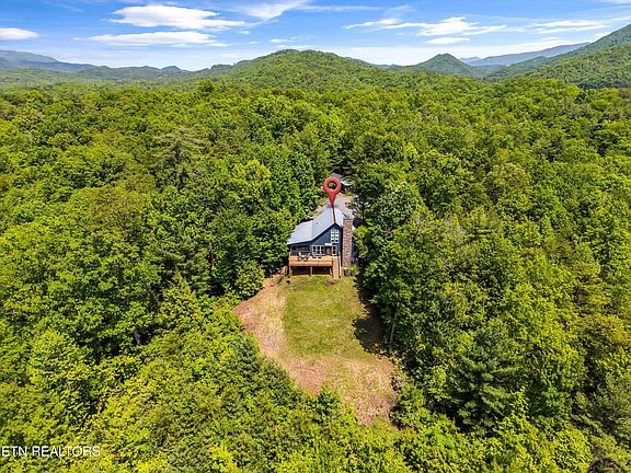 Mountain views and 10 acres! Rare private retreat in Tennessee. $495,000.