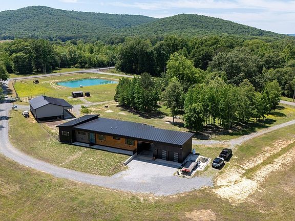 Incredible views and massive barn! over 17 waterfront acres in Alabama. $900,000.