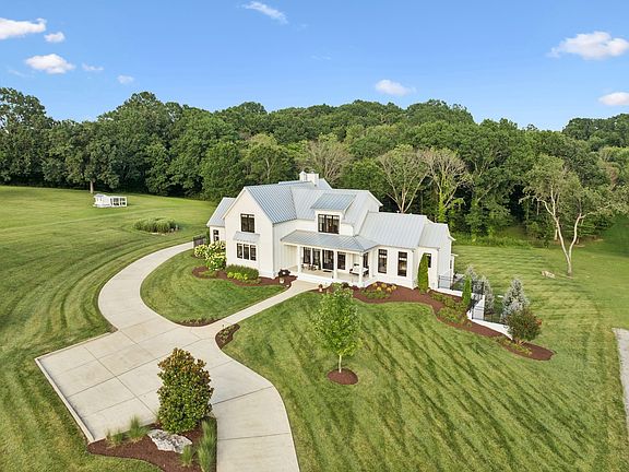 Private pond and views! Built in 2018 in Tennessee. $7,249,990.