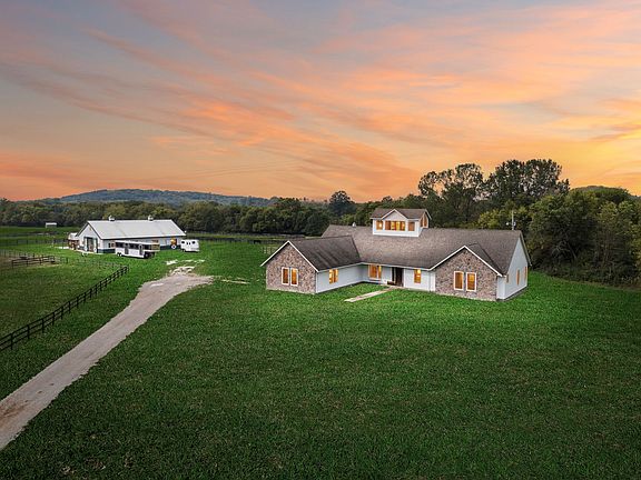 Pretty hardwood floors! C. 2008 single-level ranch in Tennessee. $2,500,000.