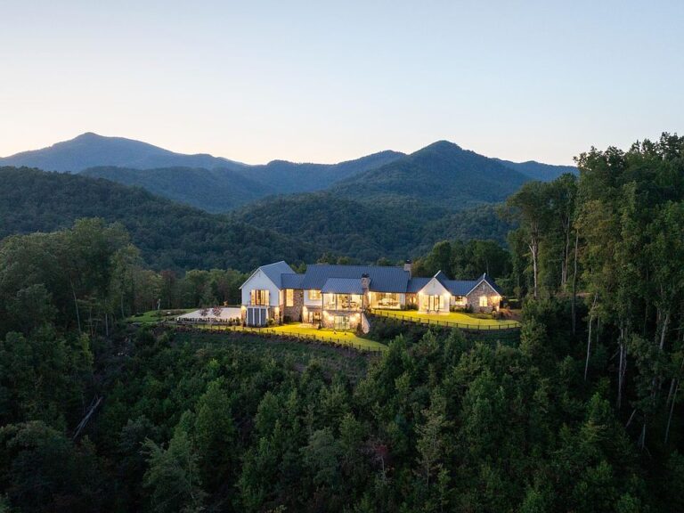 Check out the views!! 351 mountain acres in Georgia. $15,500,000.