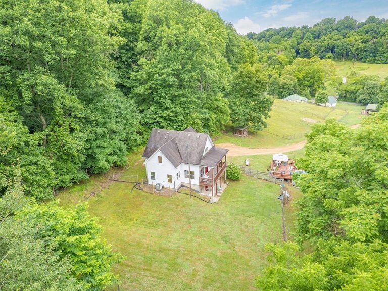 Check out the views!! Nearly 15 rolling acres in Tennessee. $820,000.