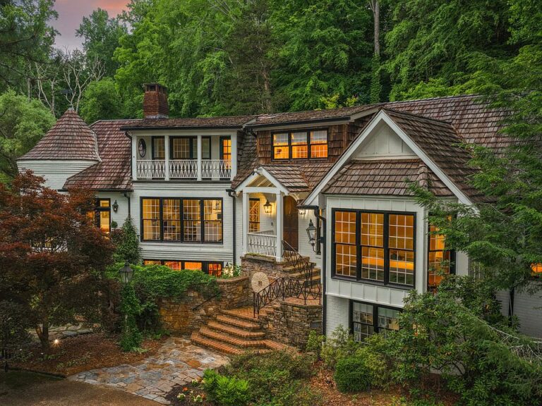 Inside Cleveland’s Most Breathtaking 4-Bedroom Private Paradise