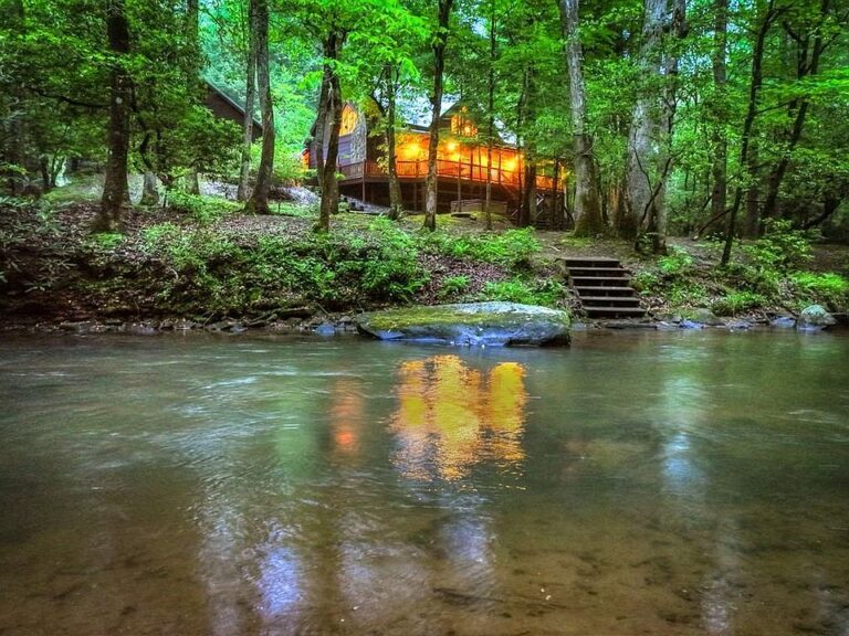 Magazine-Worthy Waterfront Living: Premium Dovetail Log Cabin on the Ellijay River!