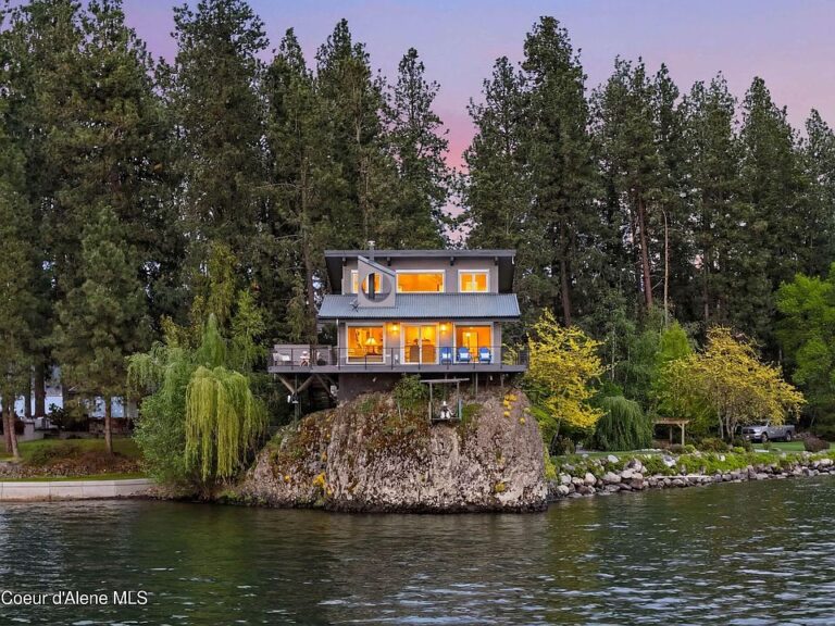 From Glass Cabins to Private Docks: The Ultimate Olson Kundig Waterfront Sanctuary Tour