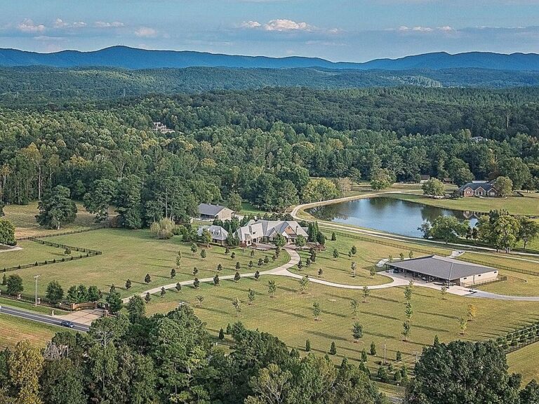 Luxury Redefined: A 9,800 SQFT Private Estate Hidden in the Mountains