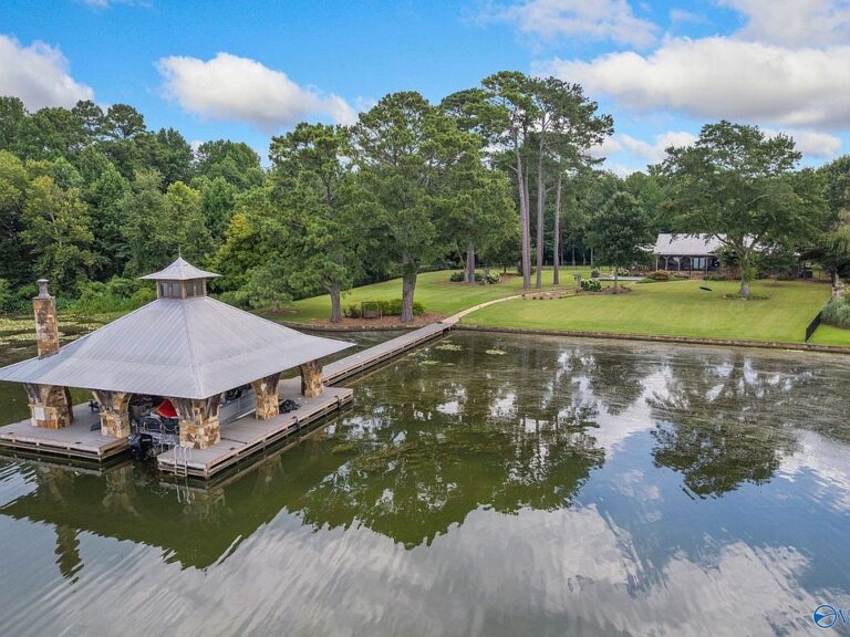 Luxury Lake Living: Custom $2.8M Waterfront Estate on Lake Guntersville!