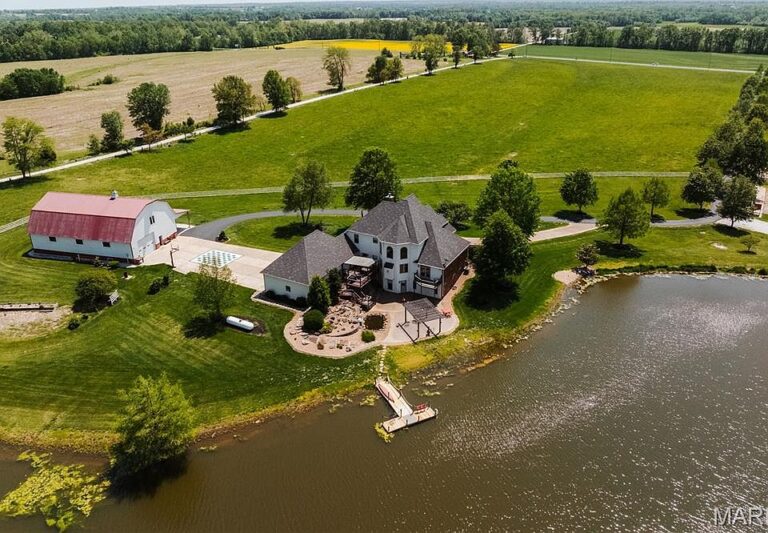 Luxury Meets Country Living: Tour This 47-Acre Dream Estate!
