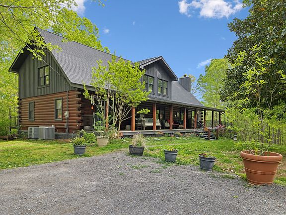 Inside a $2,733,000 Reimagined Log Mansion in Franklin, TN (Stunning Chef’s Kitchen!)