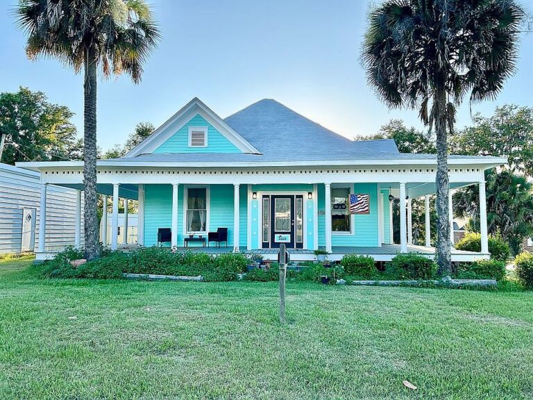 Check out the 80-foot hallway! C. 1915 on an acre in Florida. $234,000.
